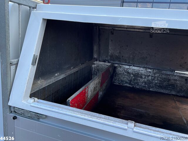 Машина для збору сміття Renault Trafic 2.0 dCi Veegvuilkipper