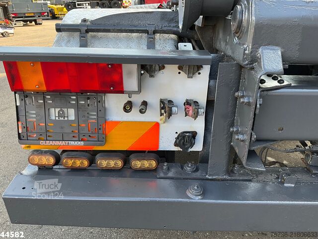 Hakenarmsystem DAF FAN 85 CF 360 HMF 20 Tonmeter laadkraan