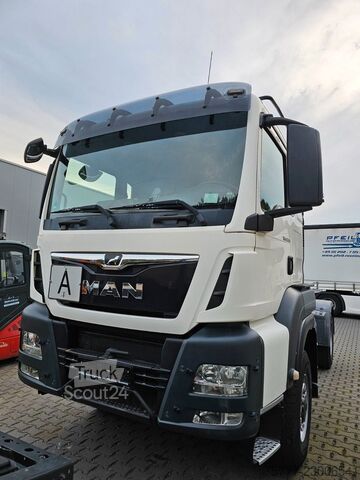 Standaard trekker MAN TGS 18.500 BL 4x4-Intarder-Hydraulik