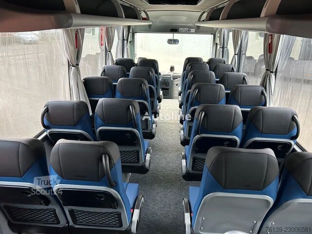 Autocarro interurbano ISUZU NOVO