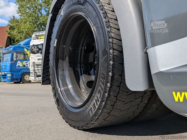 Objemový tahač MAN TGX 18.520 LL SA Voll-Ausstattung, Hub-Kupplung