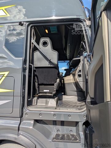 Objemový tahač MAN TGX 18.520 LL SA Voll-Ausstattung, Hub-Kupplung