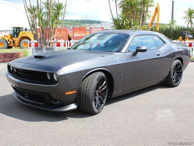 Sportsbil Dodge Challenger R/T 5.7 V8 HEMI Performance PLUS