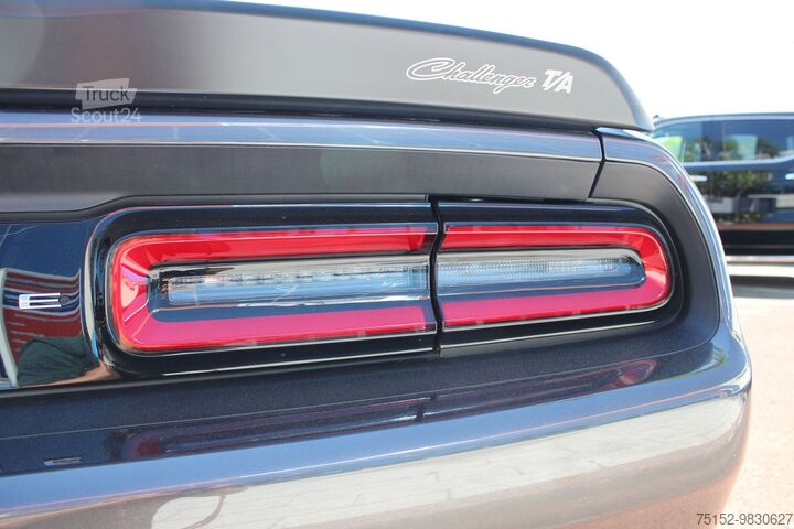 Sportsbil Dodge Challenger R/T 5.7 V8 HEMI Performance PLUS