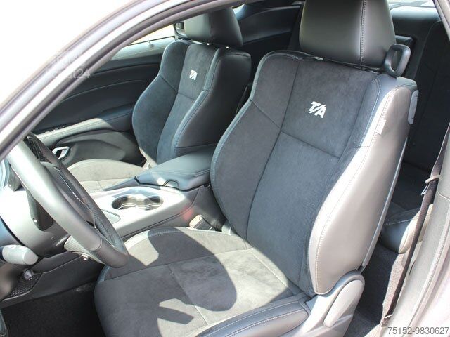 Sportsbil Dodge Challenger R/T 5.7 V8 HEMI Performance PLUS