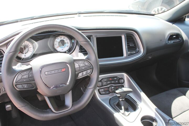 Sportsbil Dodge Challenger R/T 5.7 V8 HEMI Performance PLUS