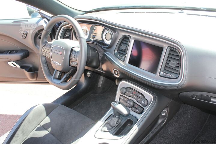 Sportsbil Dodge Challenger R/T 5.7 V8 HEMI Performance PLUS