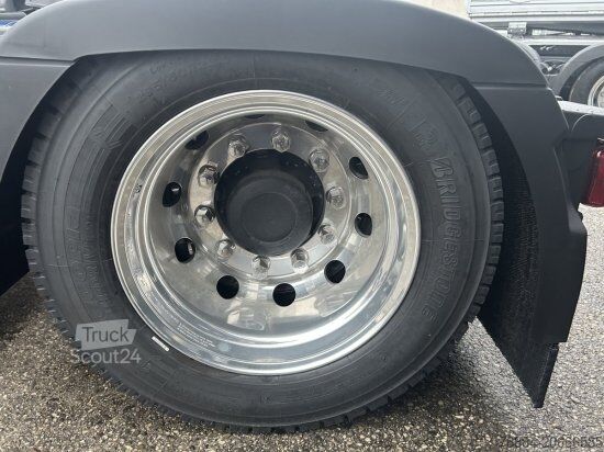 Nagy térfogatú nyergesvontató VOLVO FH 500 E6, LOW DECK ,  I-SHIFT,VEB