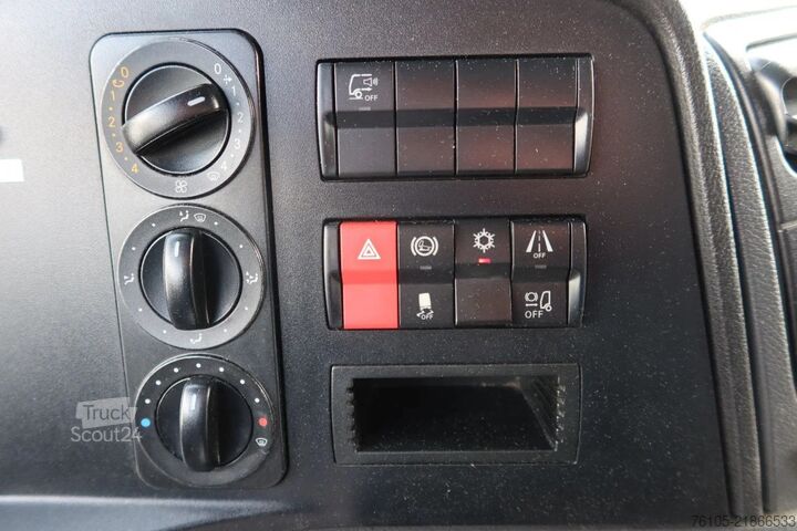 Walizka Mercedes-Benz Atego 1218 1218 L Bak+Klep Dhollandia 1500 kg