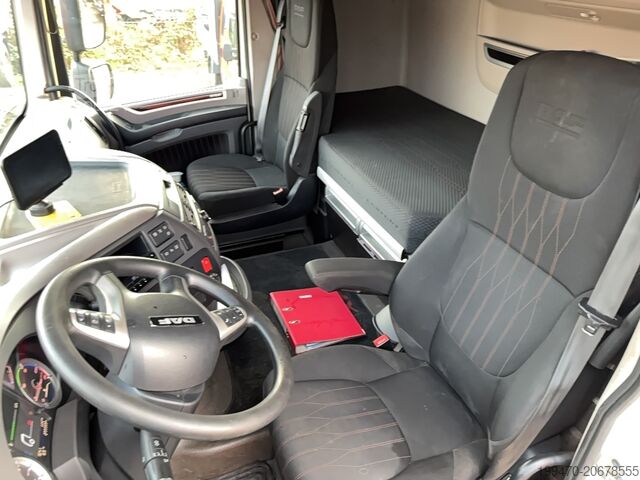 Zugmaschine DAF XF 530 FT