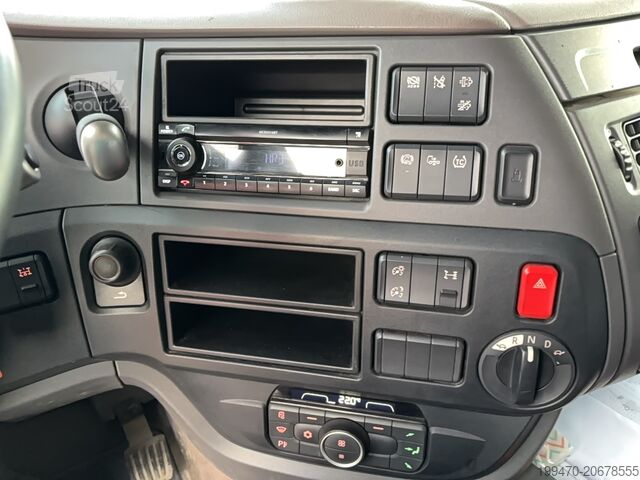 Zugmaschine DAF XF 530 FT