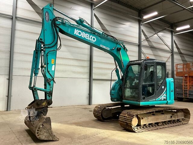 الحفارة الزاحفة Kobelco SK 140 SRLC-5