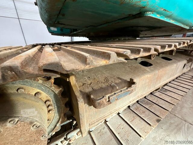 الحفارة الزاحفة Kobelco SK 140 SRLC-5