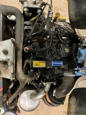 حفارة صغيرة JCB 8008