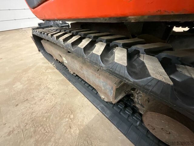 حفارة صغيرة Kubota KX 027-4