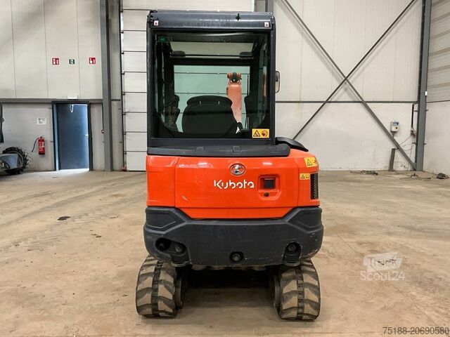 حفارة صغيرة Kubota KX 027-4 HI