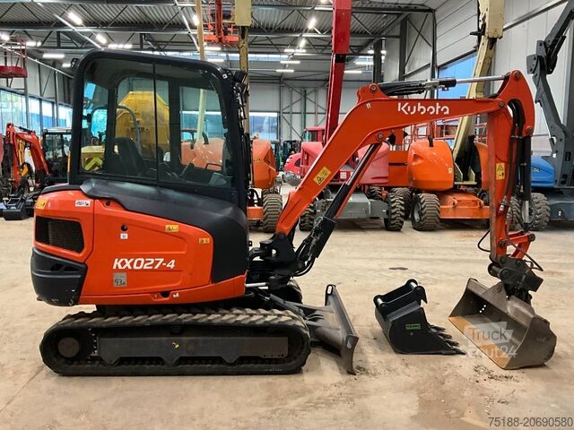 حفارة صغيرة Kubota KX 027-4 HI