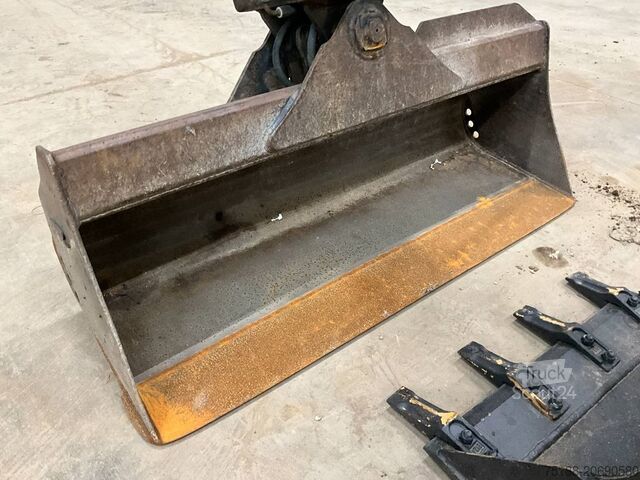 حفارة صغيرة Kubota KX 027-4 HI