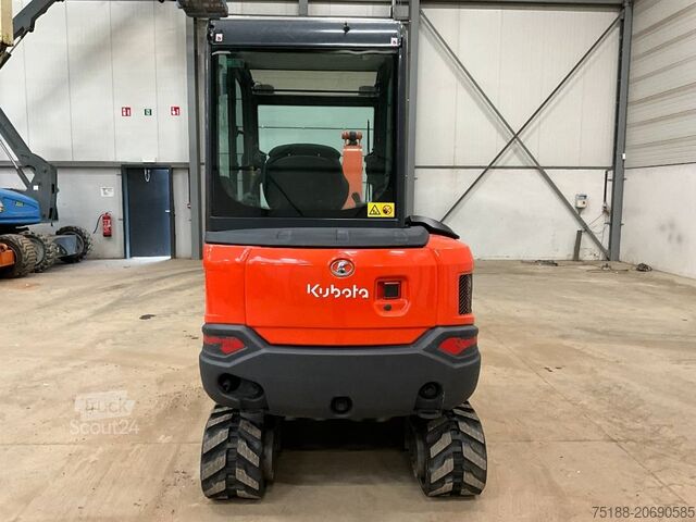 حفارة صغيرة Kubota KX 027-4 HI