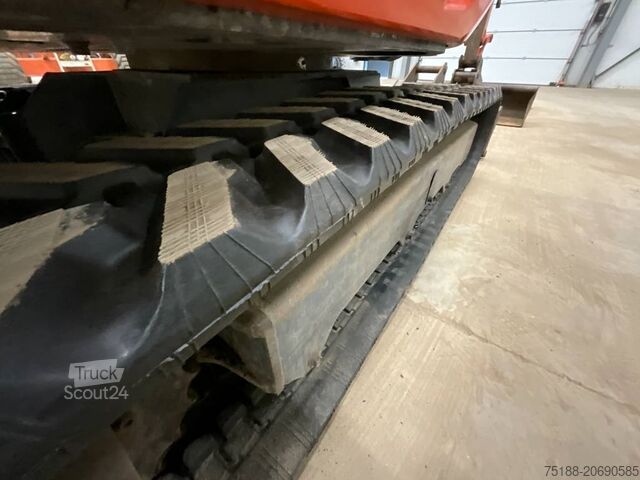 حفارة صغيرة Kubota KX 027-4 HI