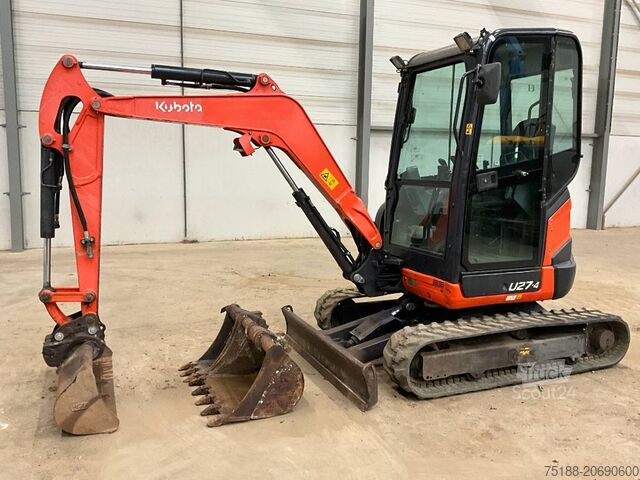 حفارة صغيرة Kubota U 27-4