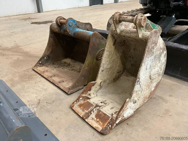 حفارة صغيرة Kubota U 56-5