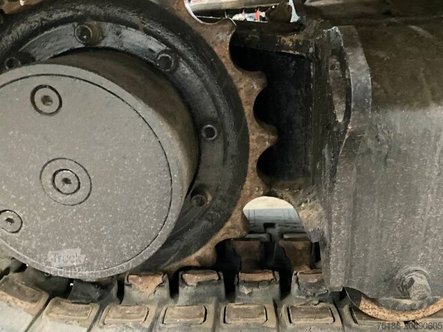 حفارة صغيرة Kubota U 56-5