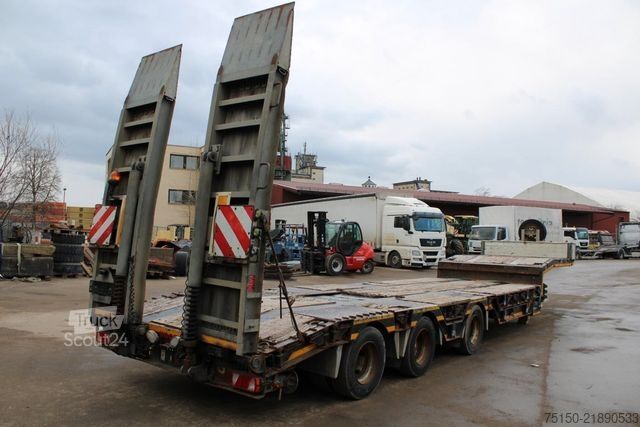 Низькорамний напівпричіп KÖGEL ST 30 Semi-Tieflader RADMULDE Nr: 818