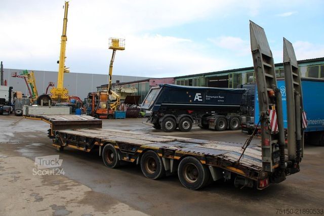 Низькорамний напівпричіп KÖGEL ST 30 Semi-Tieflader RADMULDE Nr: 818