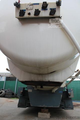 Remorque-citerne semi-remorque WILLIG Diesel/Benzin SELBSTAUSLÄUFER Nr.: 025