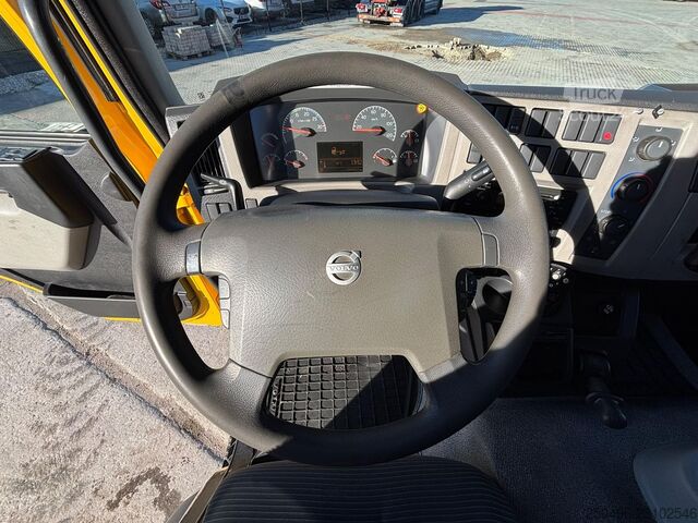  Volvo FL 240 4x2 BOX L=7694 mm