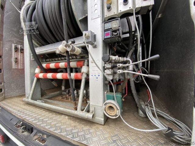 Imutyhjysäiliöauto IVECO Daily L4H3 3,0 Aut. *Kanal HD-Spüler* F&F