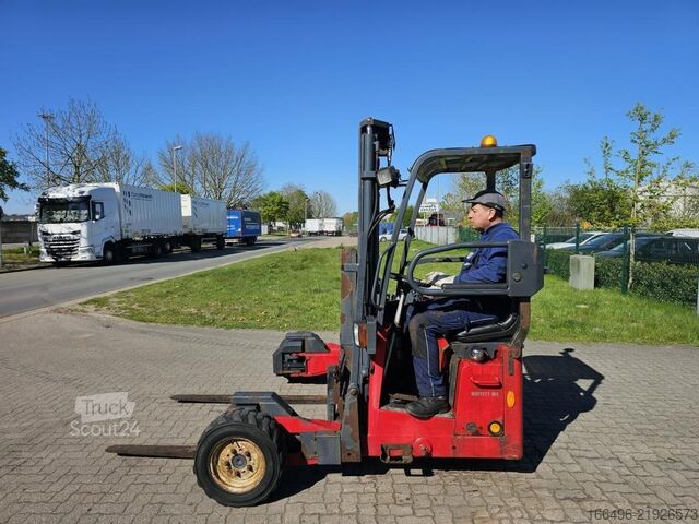 навантажувач Moffett M4-25.4
