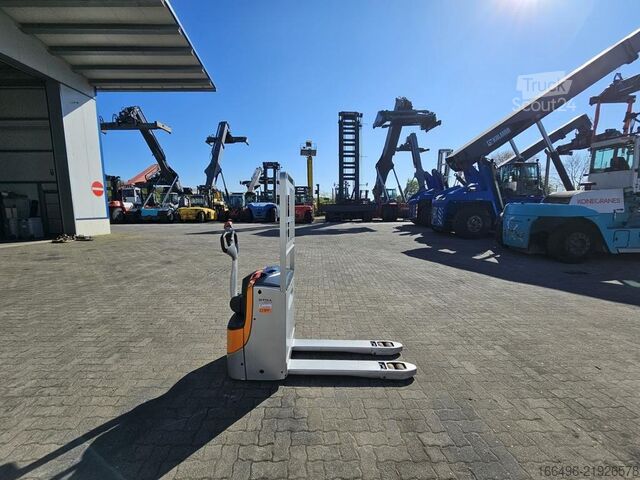 Transpallet manuale Still EXU16