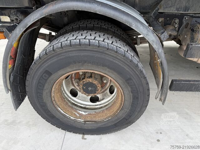 Camión volquete Isuzu F11.210 Kipper 4.30m Euro4
