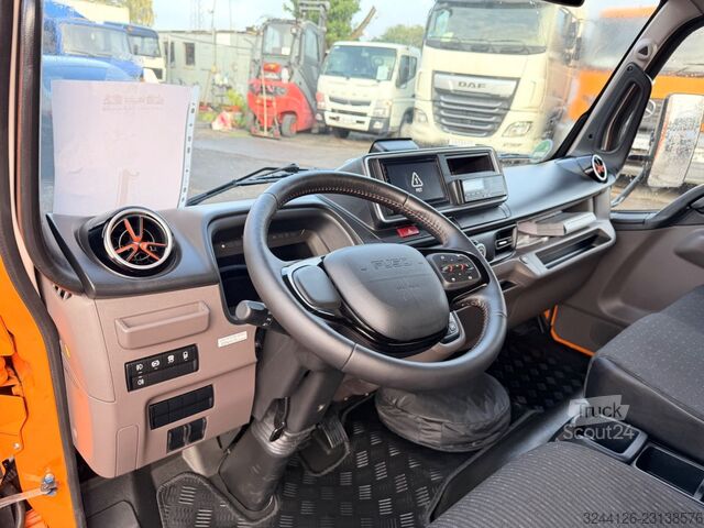 Pick-up furgons FUSO eCanter7C18e/200kmReichweite/L-Batterie/3Sitze