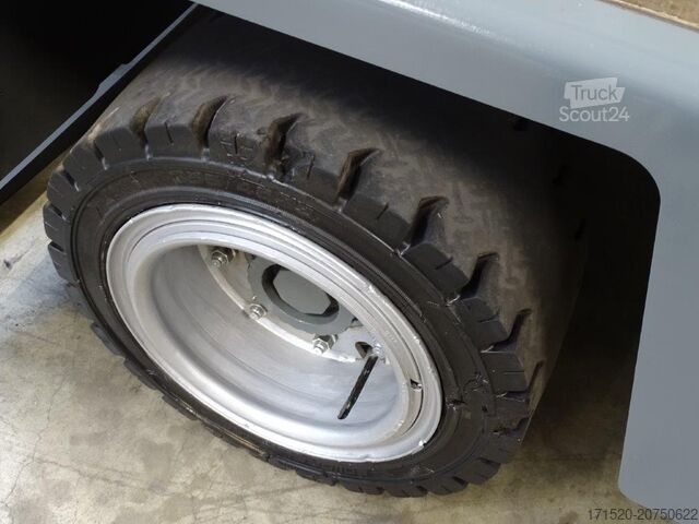 Боковой погрузчик Baumann HX50/14/57TR - TRIPLEX