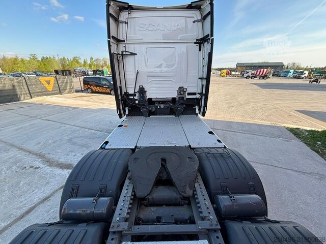 Standartinis traktorius Scania S 660 6x2 RETARDER / DOUBLE BOGIE