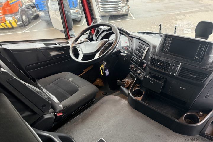 Standarta vilcējs Iveco 440X48T X-Way 4x4 Kipphydraulik / Swiss-Vehicle