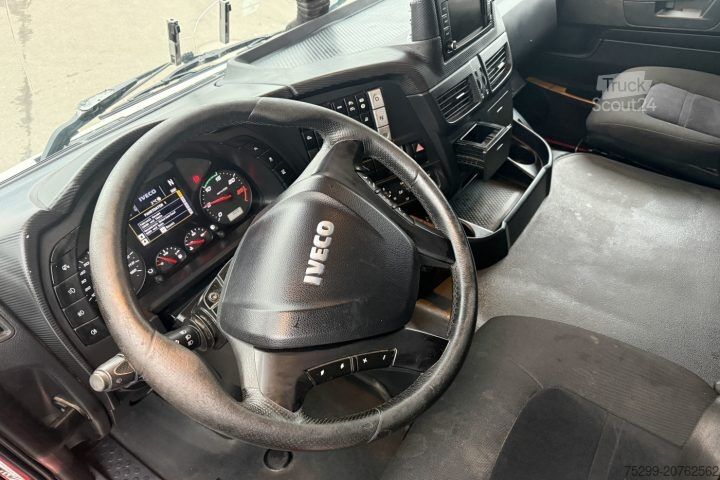 Standarta vilcējs Iveco 440X48T X-Way 4x4 Kipphydraulik / Swiss-Vehicle