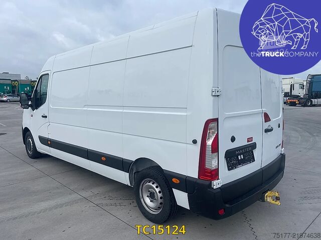 Fourgon tôlé Renault Master 150.35