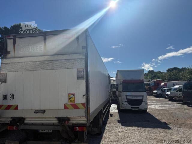 Skříňový nákladní automobil DAF CF 65