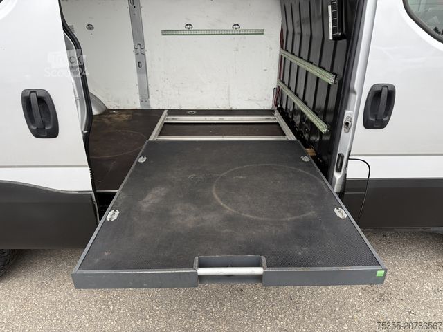 Fourgon surélevé IVECO Daily 35S14 CNG Erdgas Klimaaut. Sitzheizung