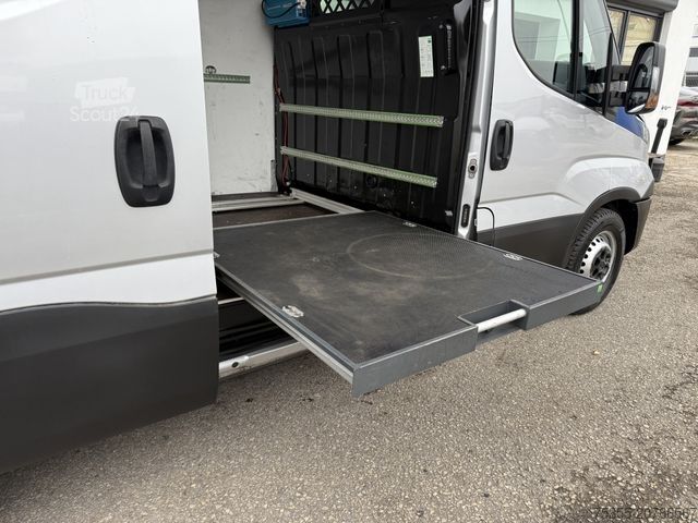 Fourgon surélevé IVECO Daily 35S14 CNG Erdgas Klimaaut. Sitzheizung