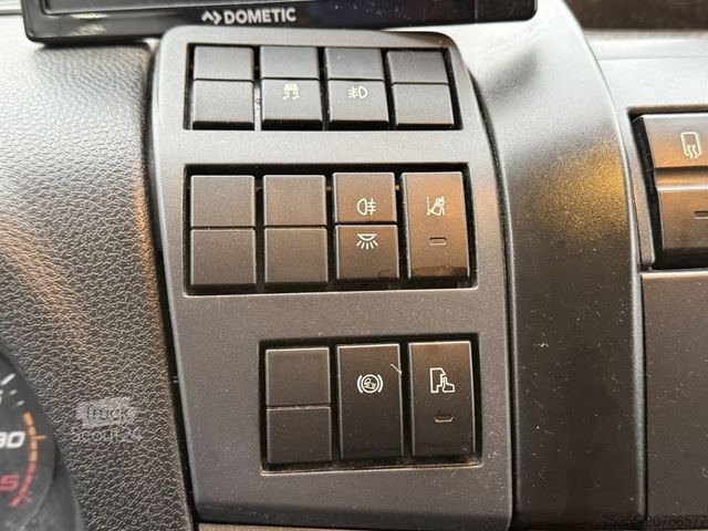 Autocarro con cassone IVECO EC ML120E21/P CNG Erdgas Klima 7,2m Koff LBW+Tür