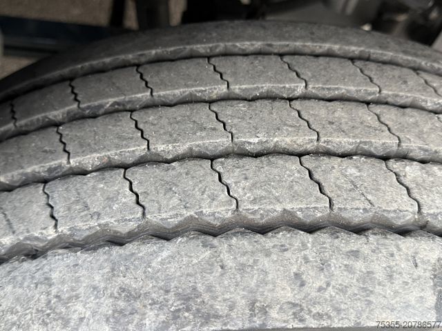 Autocarro con cassone IVECO EC ML120E21/P CNG Erdgas Klima 7,2m Koff LBW+Tür