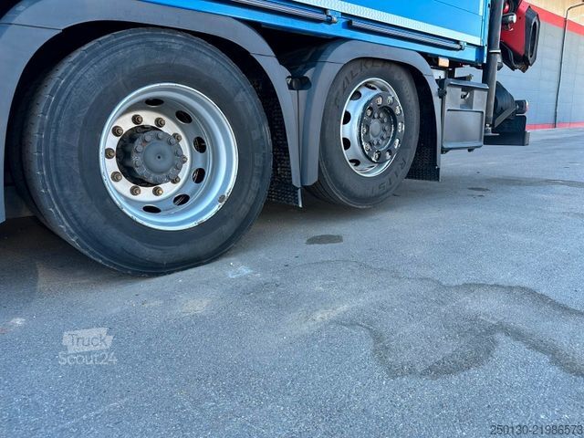 Düz kasa kamyon MERCEDES-BENZ Actros 2551 6x2 LL/PALFINGER+ Ackermann AH/ Glas