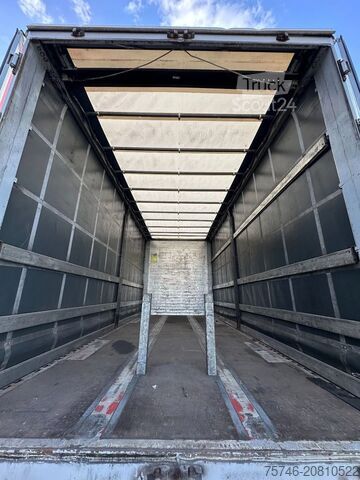 Брезент DAF XF 106.440 DAF XF 106 440 BL 4x2 *SpaceCab *Pri...