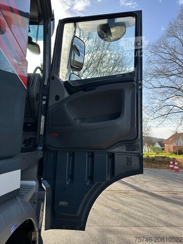 Брезент DAF XF 106.440 DAF XF 106 440 BL 4x2 *SpaceCab *Pri...