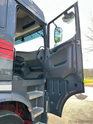 Брезент DAF XF 106.440 DAF XF 106 440 BL 4x2 *SpaceCab *Pri...